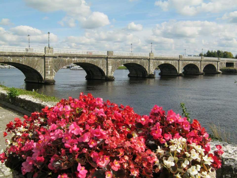 Charlotte'S Way B&B Banagher エクステリア 写真